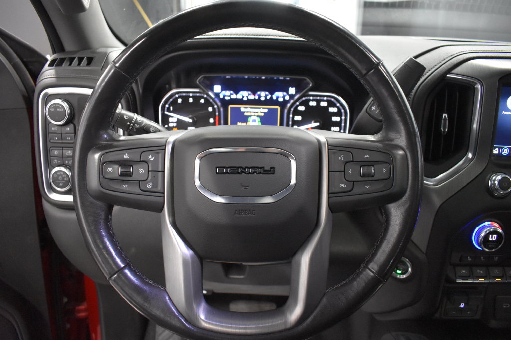 Used 2021 GMC Sierra 1500 Denali w/ Denali Ultimate Package AWD/4WD image 32