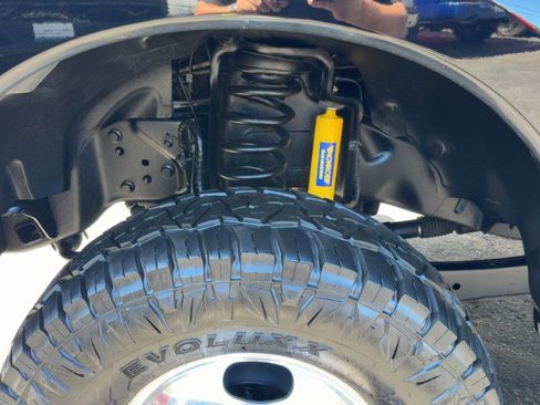 Used 2017 Ford F350 XLT w/ XLT Premium Package AWD/4WD image 9