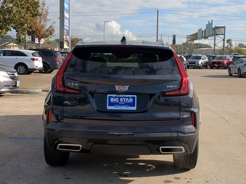 Used 2025 Cadillac XT4 Premium Luxury image 5