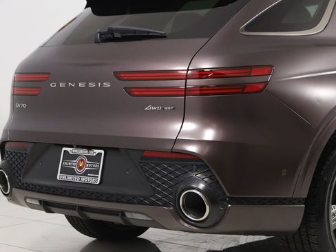 Used 2023 Genesis GV70 3.5T Sport w/ Sport Prestige Package AWD/4WD image 48