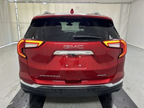 Used 2022 GMC Terrain SLT w/ Infotainment Package II AWD/4WD image 22