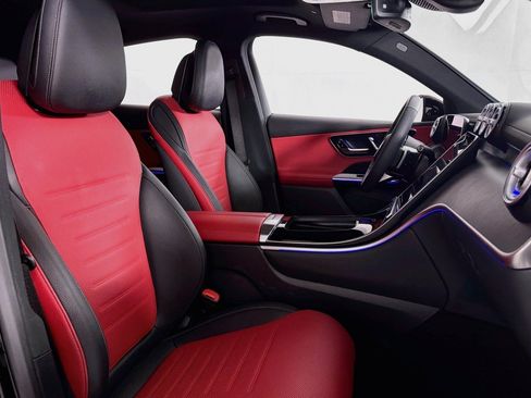 Certified 2026 Mercedes-Benz GLC 300 4MATIC image 8