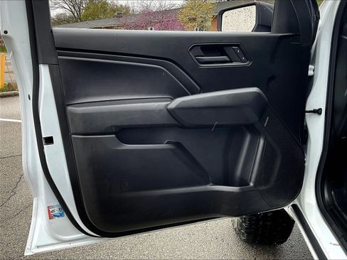 Used 2025 Chevrolet Colorado Trail Boss AWD/4WD image 20
