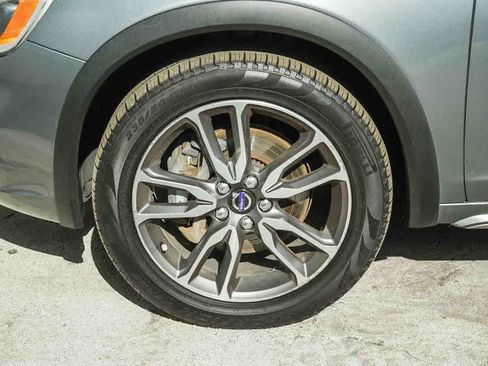 Used 2016 Volvo S60 T5 Cross Country Platinum AWD/4WD image 9