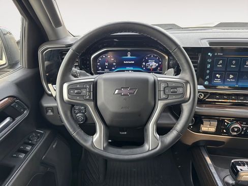 Used 2024 Chevrolet Silverado 1500 LT Trail Boss image 15