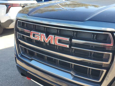 Used 2021 GMC Yukon XL AT4 w/ AT4 Premium Package image 9