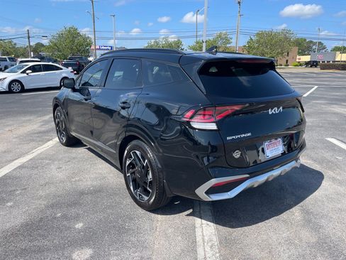 Used 2025 Kia Sportage SX image 10