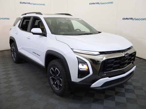 New 2026 Chevrolet Equinox ACTIV AWD/4WD image 3
