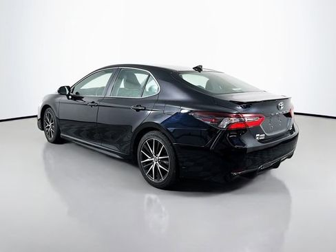 Used 2023 Toyota Camry SE AWD/4WD image 4