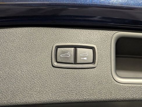 Used 2020 Porsche Macan image 24