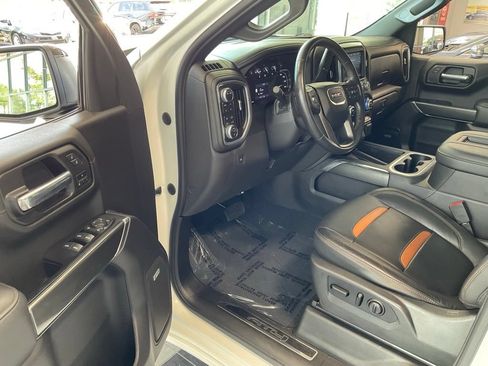 Used 2021 GMC Sierra 1500 AT4 w/ AT4 Preferred Package AWD/4WD image 8