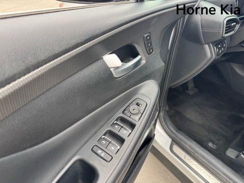 Used 2019 Hyundai Santa Fe FWD w/ Cargo Package image 11