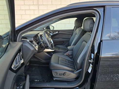 Used 2024 Audi Q4 e-tron Premium Plus image 16