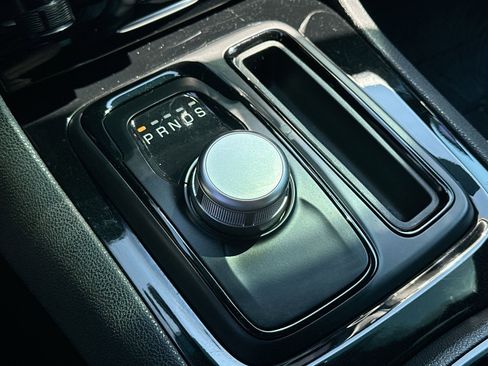 Used 2023 Chrysler 300 S image 20