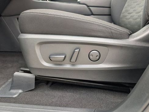 Used 2025 Nissan Pathfinder SV FWD image 20