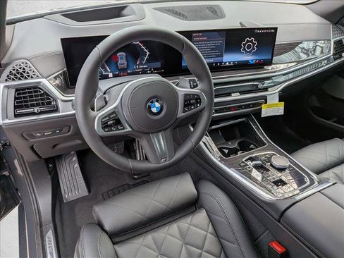 Used 2026 BMW X5 sDrive40i w/ M Sport Package RWD image 3