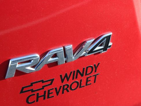 Used 2016 Toyota RAV4 LE image 20