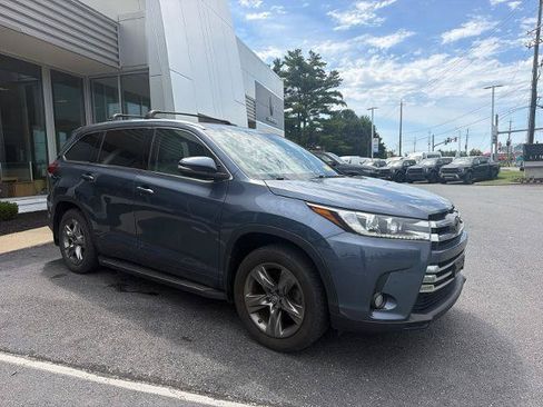 Used 2017 Toyota Highlander Limited Platinum AWD/4WD image 1