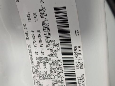 Used 2014 Toyota Tundra SR5 w/ SR5 Upgrade Package image 34