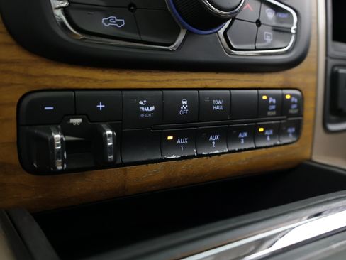 Used 2018 RAM 2500 Longhorn AWD/4WD image 19