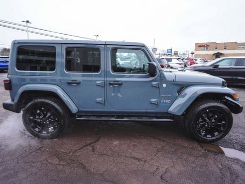 Used 2024 Jeep Wrangler Unlimited Sahara image 4