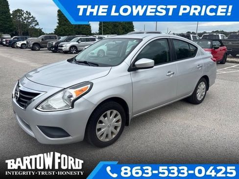 Used 2019 Nissan Versa SV FWD image 1