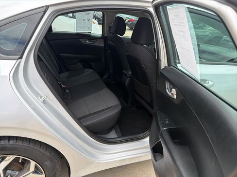 Used 2019 Kia Forte LXS FWD image 21
