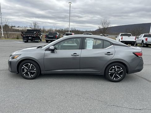 Used 2025 Nissan Sentra SV FWD image 4