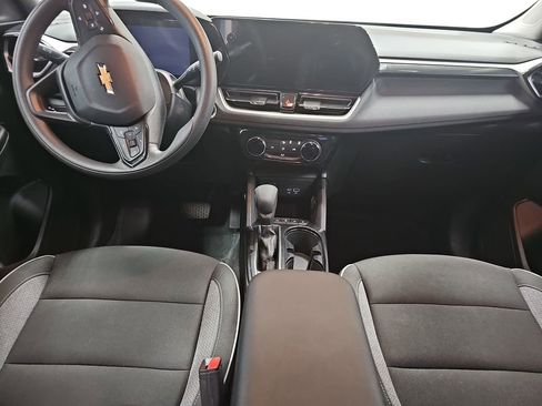 Used 2024 Chevrolet TrailBlazer LT FWD image 9