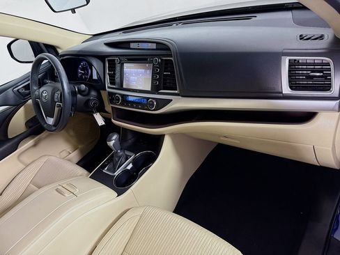 Used 2016 Toyota Highlander Plus image 27