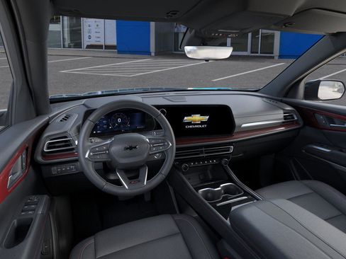 New 2026 Chevrolet Traverse Z71 w/ Driver Confidence Package AWD/4WD image 15
