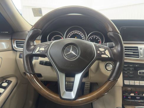 Used 2014 Mercedes-Benz E 350 Sedan image 12