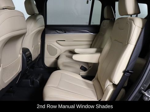 Used 2023 Jeep Grand Cherokee L Limited w/ Luxury Tech Group II AWD/4WD image 16