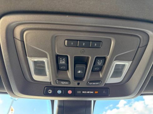 Used 2021 GMC Sierra 1500 Denali w/ Denali Premium Package image 26