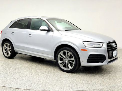 Used 2018 Audi Q3 2.0T Premium Plus w/ Premium Plus Package AWD/4WD image 3