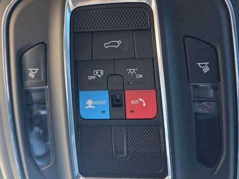 Used 2023 Jeep Grand Cherokee L Limited w/ Luxury Tech Group II AWD/4WD image 18
