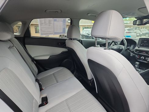 Certified 2023 Hyundai Kona SEL AWD/4WD image 28