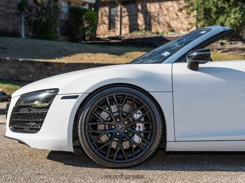 Used 2015 Audi R8 V8 w/ Full Leather Package image 4