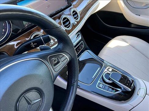 Used 2017 Mercedes-Benz E 300 4MATIC image 14