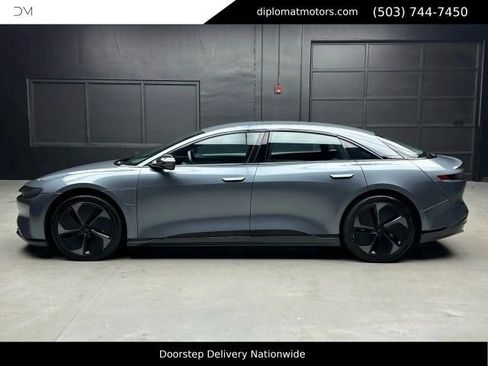 Used 2024 Lucid Air Touring AWD/4WD image 3