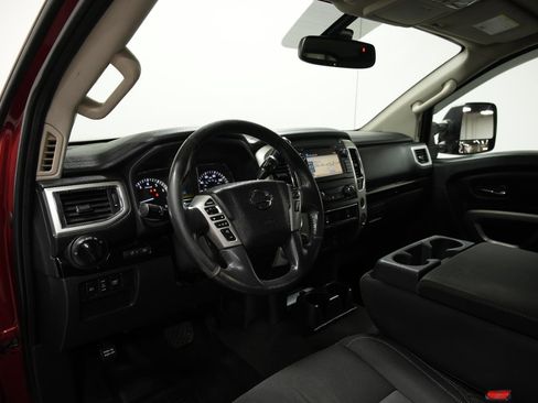 Used 2017 Nissan Titan SV AWD/4WD image 24