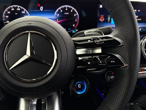 New 2026 Mercedes-Benz GLB 35 AMG 4MATIC image 27