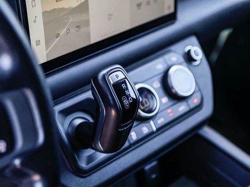 Used 2024 Land Rover Defender 110 X image 20