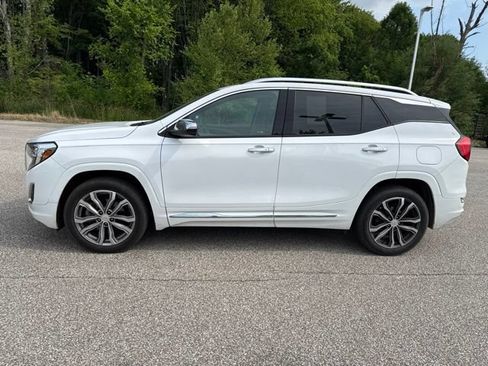 Used 2018 GMC Terrain Denali w/ Comfort Package AWD/4WD image 4