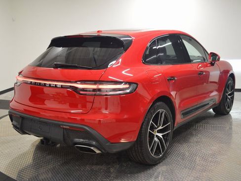 Certified 2025 Porsche Macan image 7