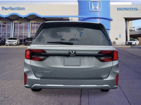 New 2026 Honda Odyssey EX-L image 3