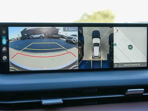 Used 2023 Genesis GV70 2.5T w/ Advanced Package image 23