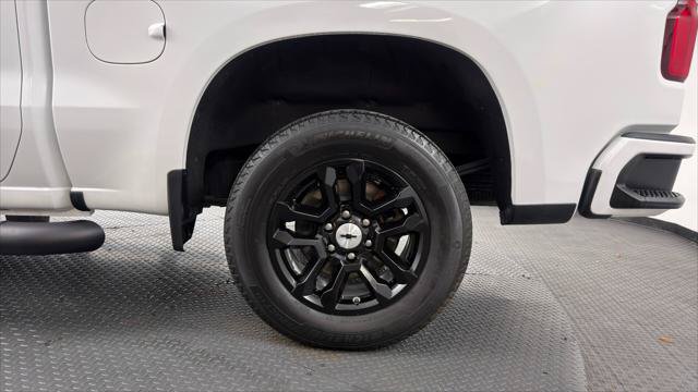 Used 2024 Chevrolet Silverado 1500 RST w/ LPO, Liner Protection Package AWD/4WD image 35