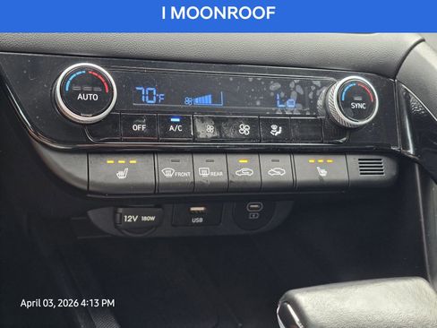 Used 2025 Hyundai Elantra Limited image 24