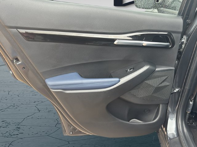 Used 2025 Kia Seltos S FWD image 14